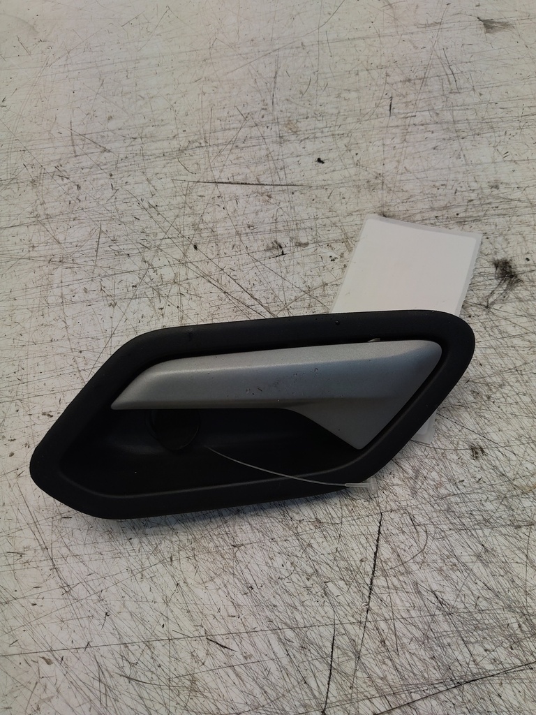 [MTD-523611] Manilla interior de la puerta delantera izquierda Dacia Sandero III 2025 H4D 1.0 TCe 90