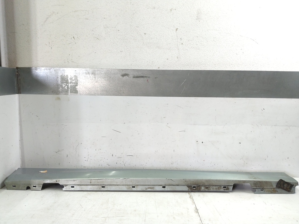 [MTD-525169] Aleta lateral derecha BMW Serie 1 2009 N43B20A, N43B20U0, N43 2.0 e87
