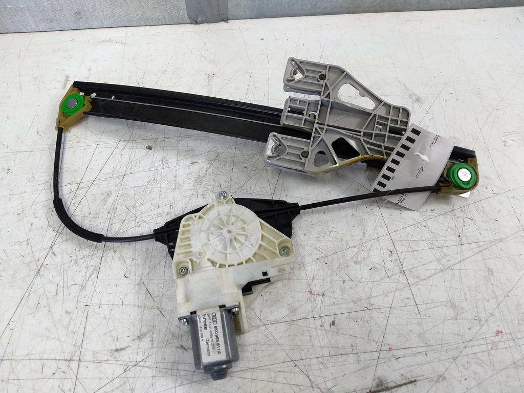 [MTD-530660] Motor del elevalunas Audi A4 B8 Avant 2009 CAGA CAG 2.0 8K0959811A