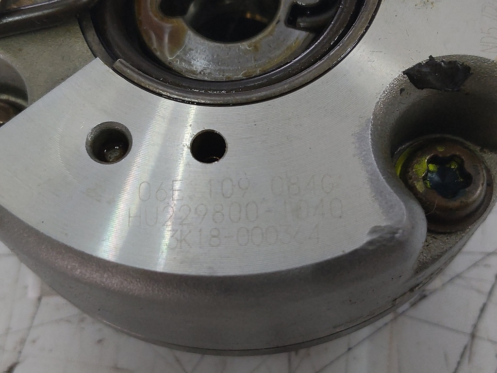 [MTD-532445] Regulador del árbol de levas Audi A4 B7 A6 C6 3.2 FSI (BKH) 06E109084G