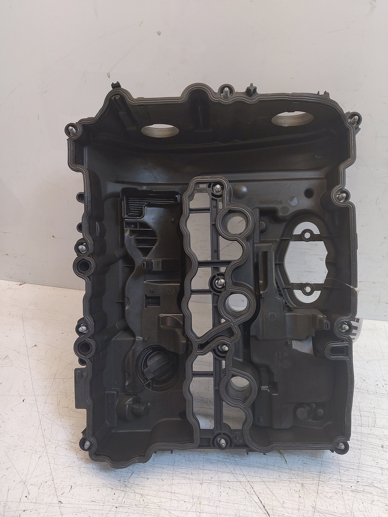 [MTD-532865] Tapa de válvulas y cubierta de culata Mini Cooper 2015 1.5 100 kW 136 CV B38A15A