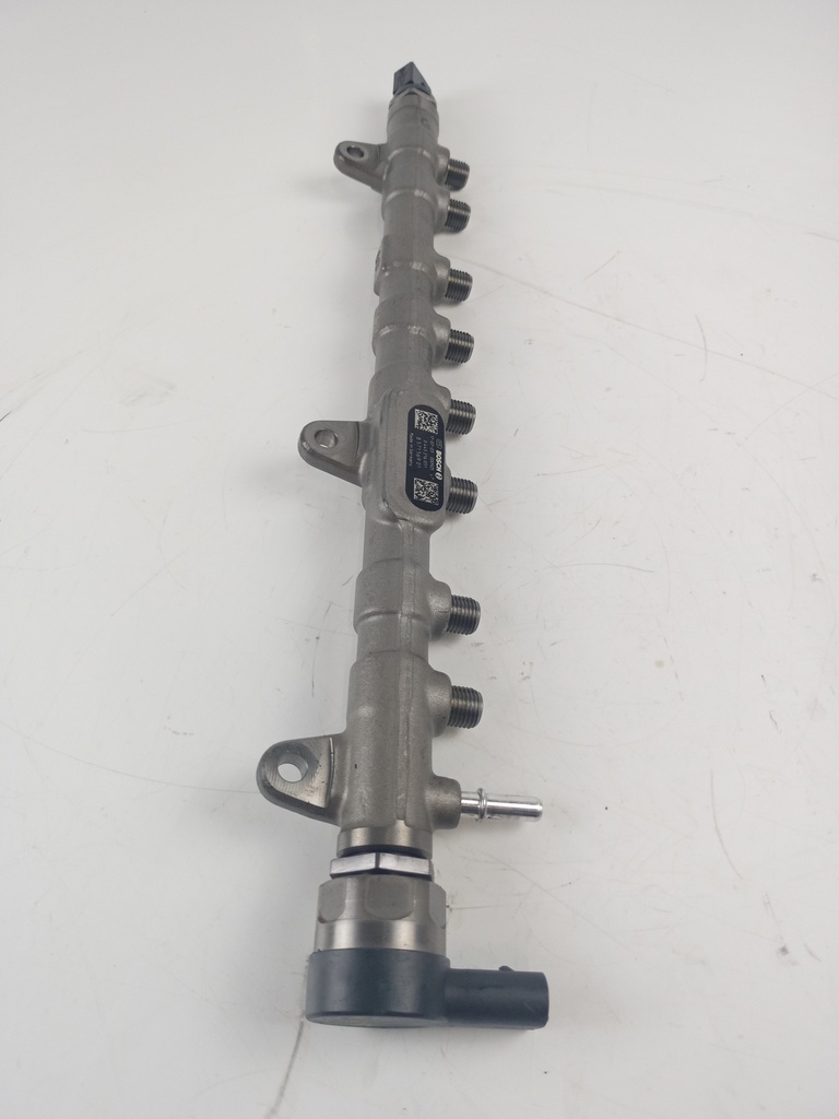 [MTD-431377] Tubo de raíl BMW Serie 5 G30 G31 3.0 530d B57