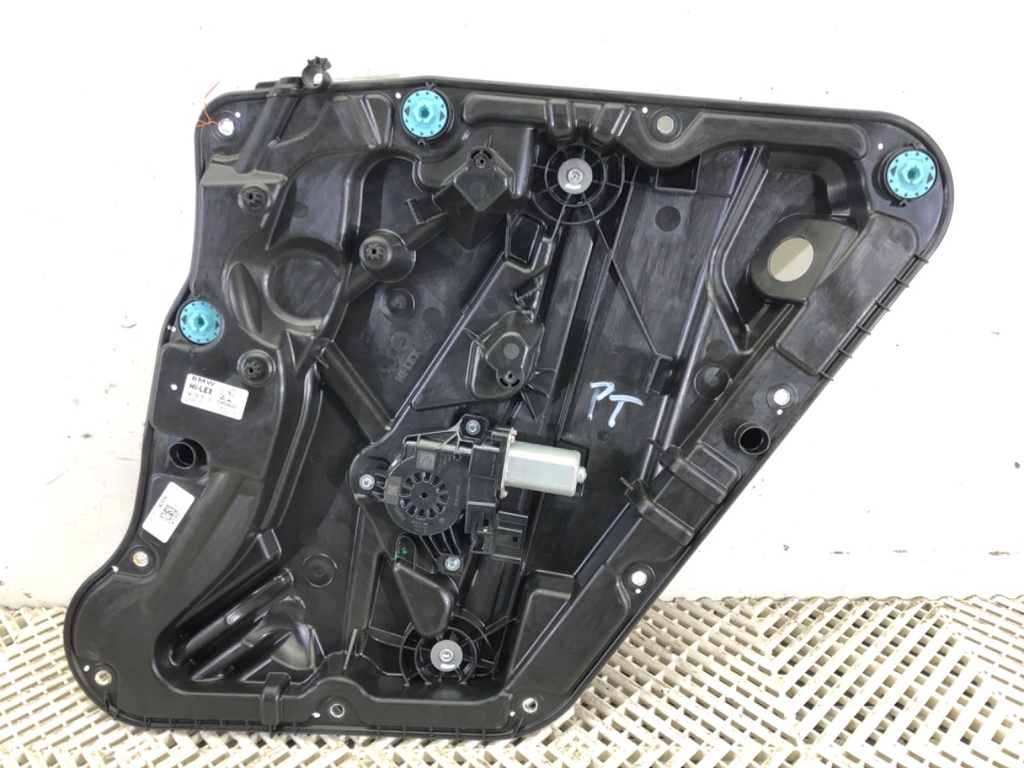 [STARK-681896] Elevalunas trasero derecho para BMW X1 (U11) 2022-2025