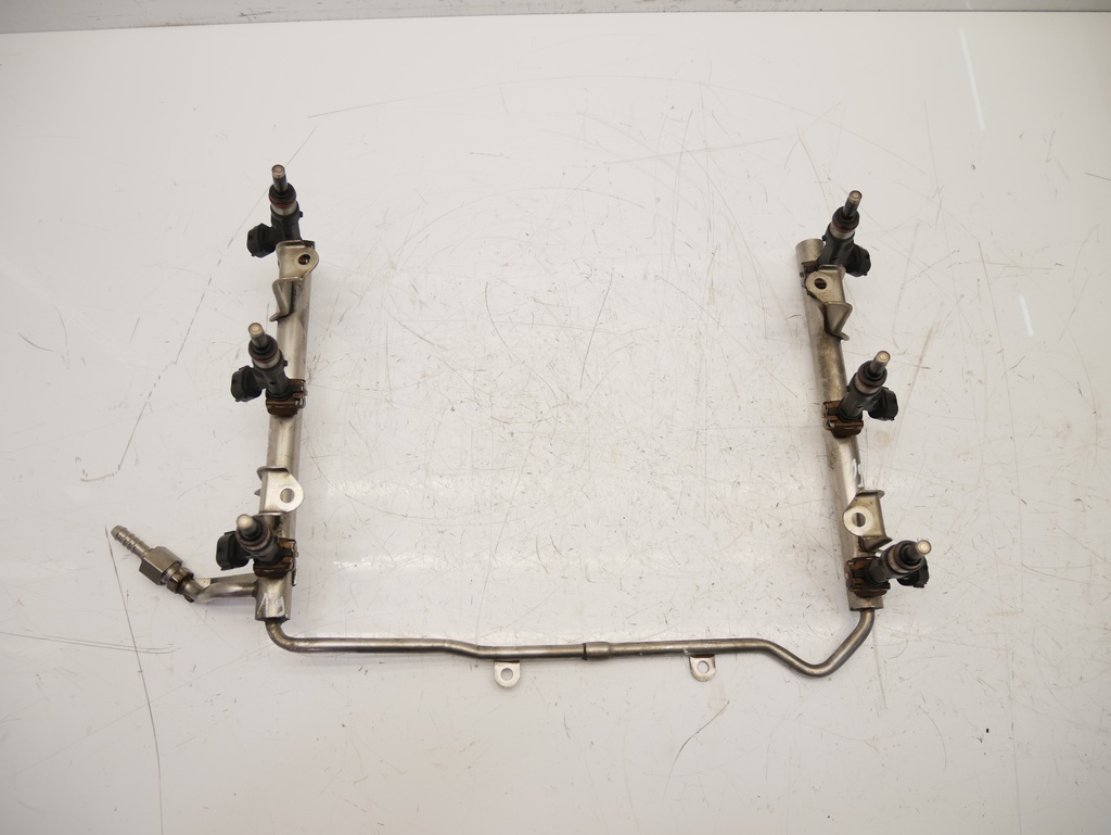 [MTD-385980] Rampa de inyectores para Audi A6 C6 2.4 gasolina BDW 7656585704