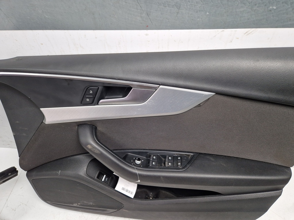 [MTD-498193] Embellecedor de puerta Audi A4 8WC 3.0 TDI V6 DMG DMGA 8W0867134