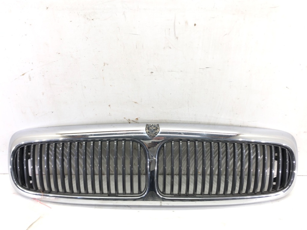 [STARK-510679] Rejilla de parachoques JAGUAR XJ (X308) 4.0 209 kW [284 KM] gasolina 1997-2003