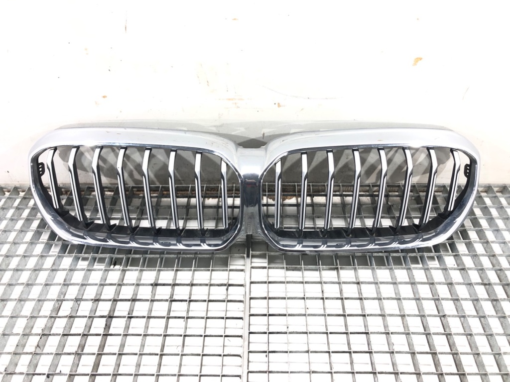 [STARK-631670] Rejilla de parachoques BMW Serie 5 Touring (G31) 2017-2022