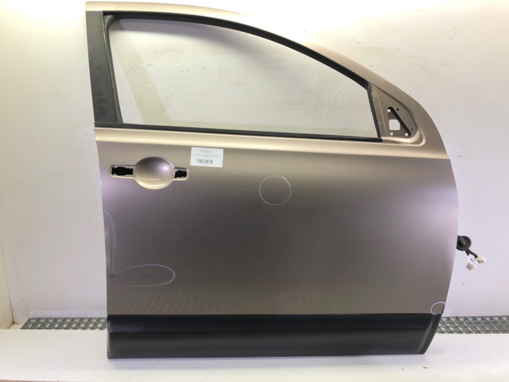 [STARK-632975] Puerta delantera derecha Nissan Qashqai / Qashqai +2 I (J10, NJ10, JJ10E) 2006-2014