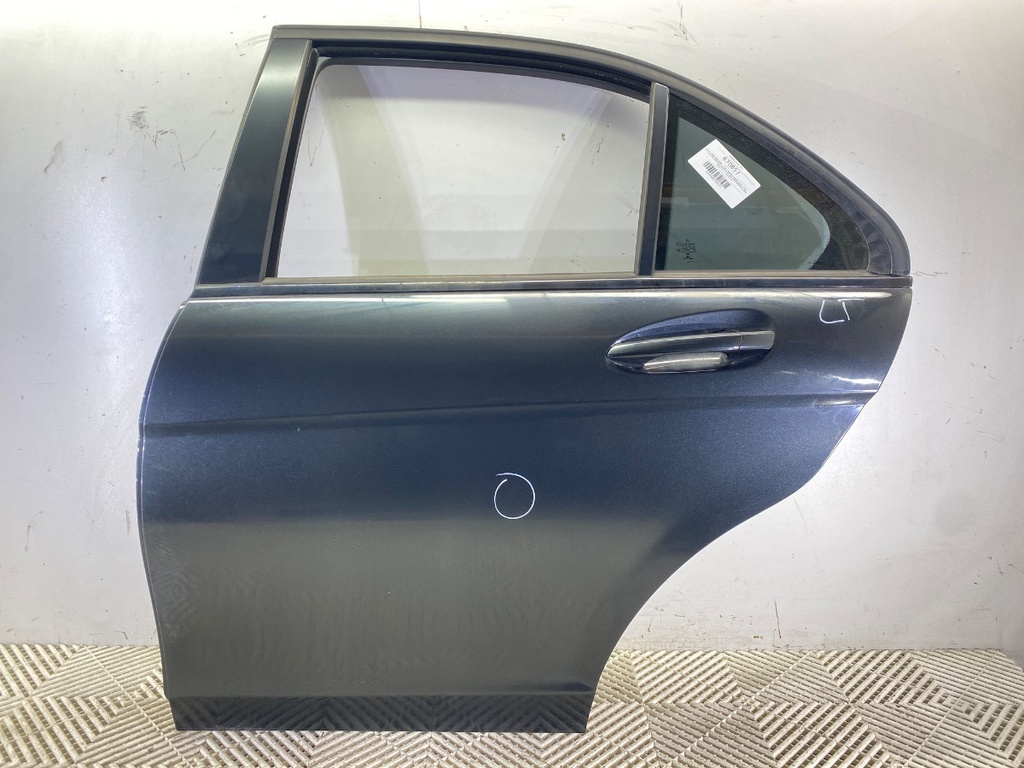 [STARK-670857] Puerta trasera izquierda Mercedes-Benz Clase C (W204) 2007-2015