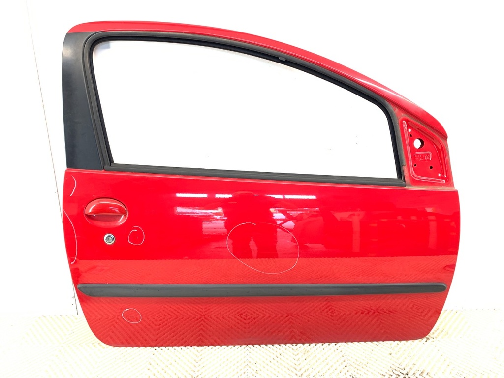 [STARK-758172] Puerta delantera derecha PEUGEOT 107 (PM_, PN_) 2005-2014