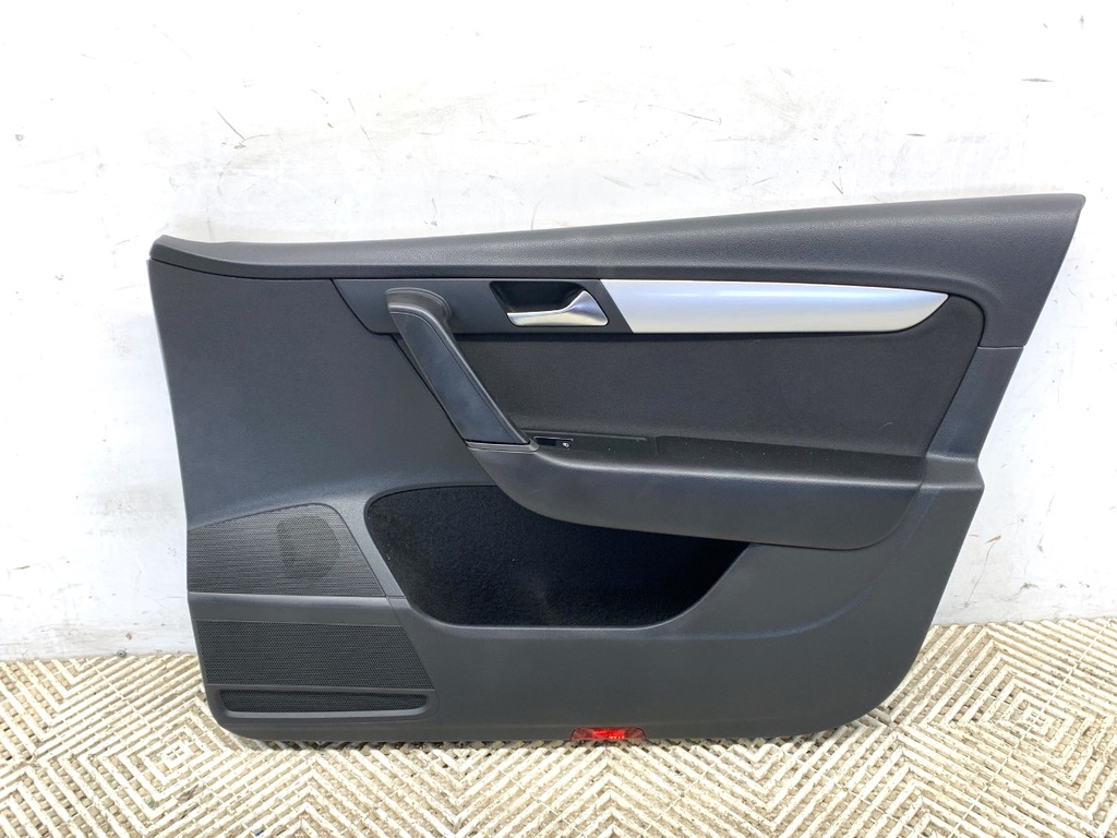 [STARK-767963] Panel de puerta delantero derecho VW Passat B7 Variant (365) 2010-2015