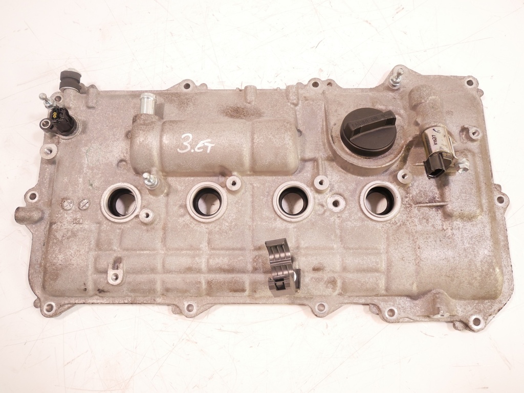 [MTD-390077] Tapa de válvulas Toyota Prius W4 1.8 Hybrid 2ZR-FXE 2014