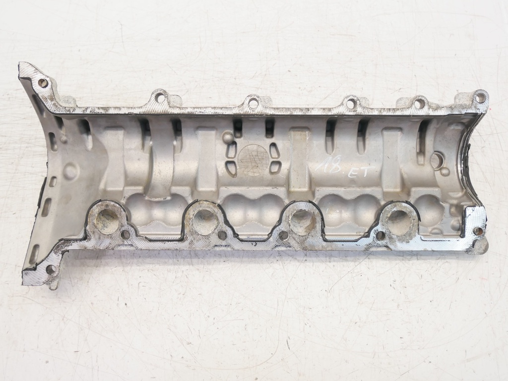 [MTD-445463] Tapa de balancines Mercedes Clase A W177 1.3 M282.914