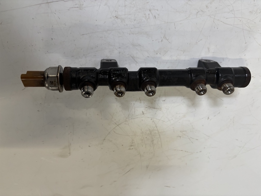 [MTD-457470] Tubo de ferrocarril Citroen Peugeot Berlingo Partner 1.6 BlueHDi DV6FE 9824940080