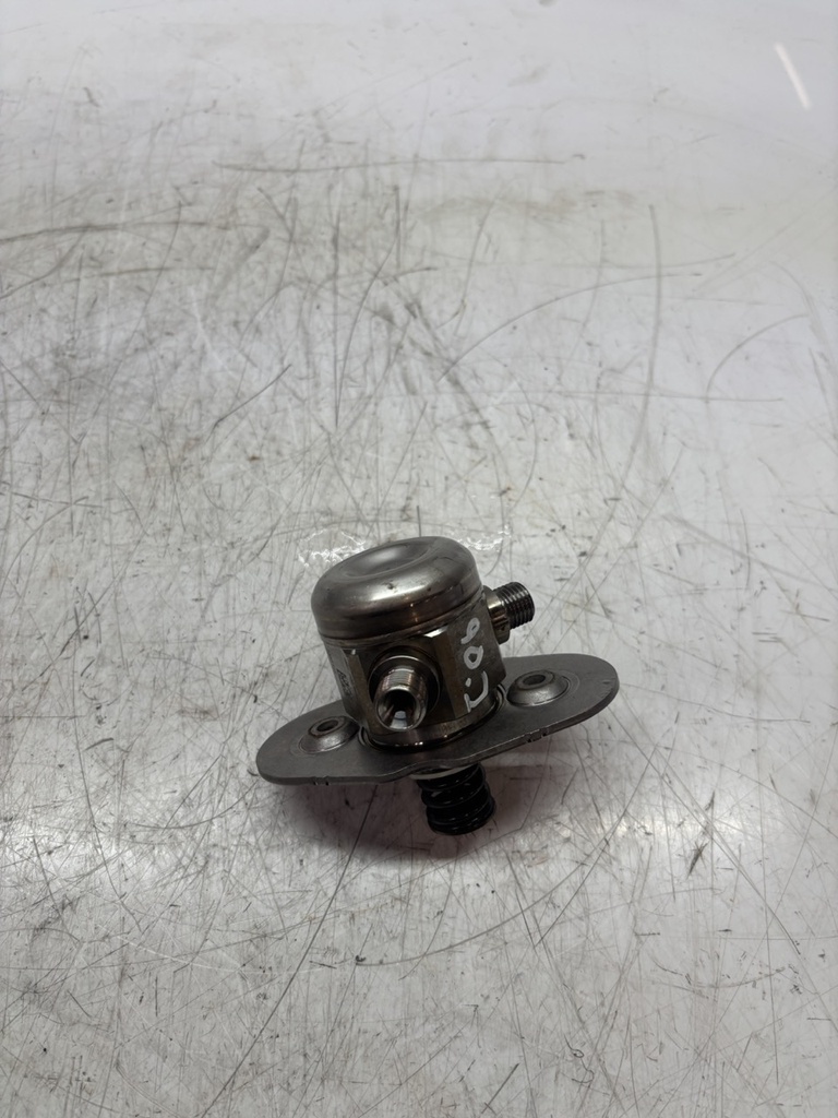 [MTD-484161] Bomba de combustible BMW Serie 7 F01 F02 F03 4.4 750i Li xDrive N63B44B N63 8604232