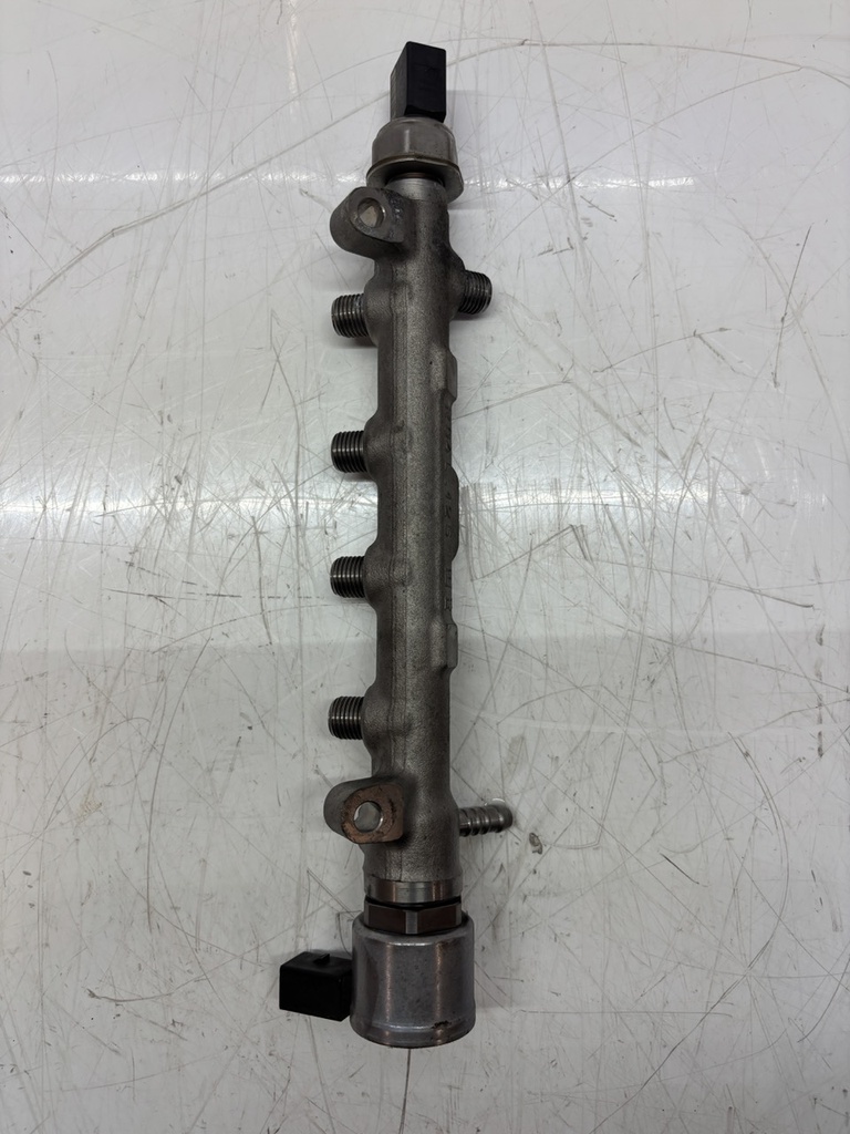 [MTD-487538] Tubo de raíl Audi A4 B9 A5 Q5 2.0 TDI DEUA DEU 04L089G