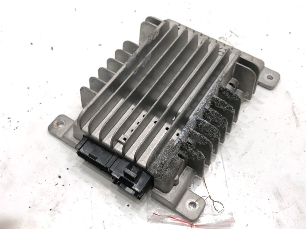 [STARK-729017] Amplificador MAZDA 3 (BK) 2003-2009