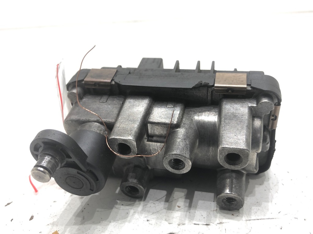 [STARK-765915] Actuador de turbocompresor BMW Serie 5 (F10) 520d 2010-2016