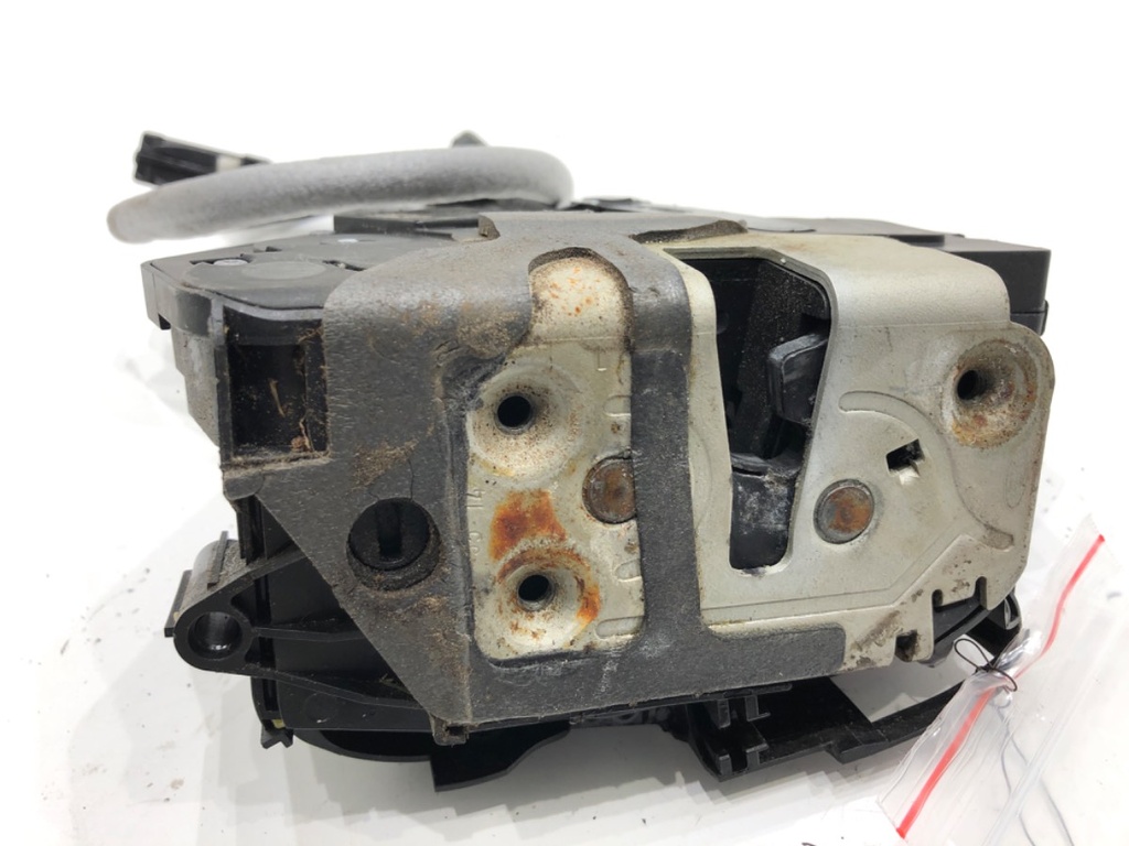 [STARK-779733] Cerradura de puerta delantera izquierda Volvo V60 I (155, 157) 2010-2018