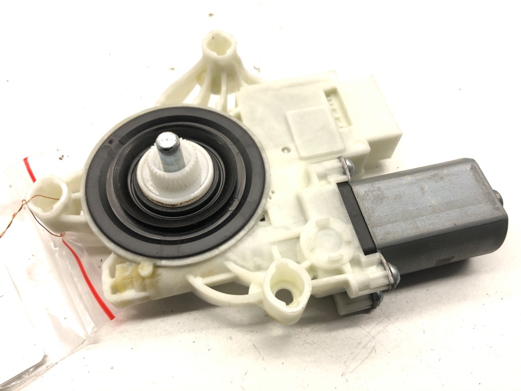 [STARK-863571] Motor de elevalunas trasero izquierdo BMW X5 (G05, F95) 2018-