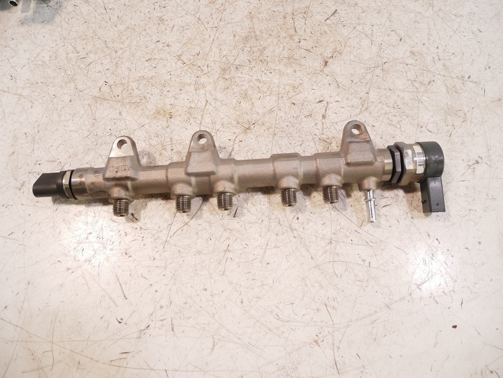 [MTD-440347] Flauta de inyectores BMW 118d 2.0 B47D20A 8514154
