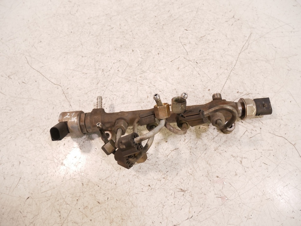 [MTD-443500] Flauta de inyectores VW Caddy 2.0 TDI 04L089G