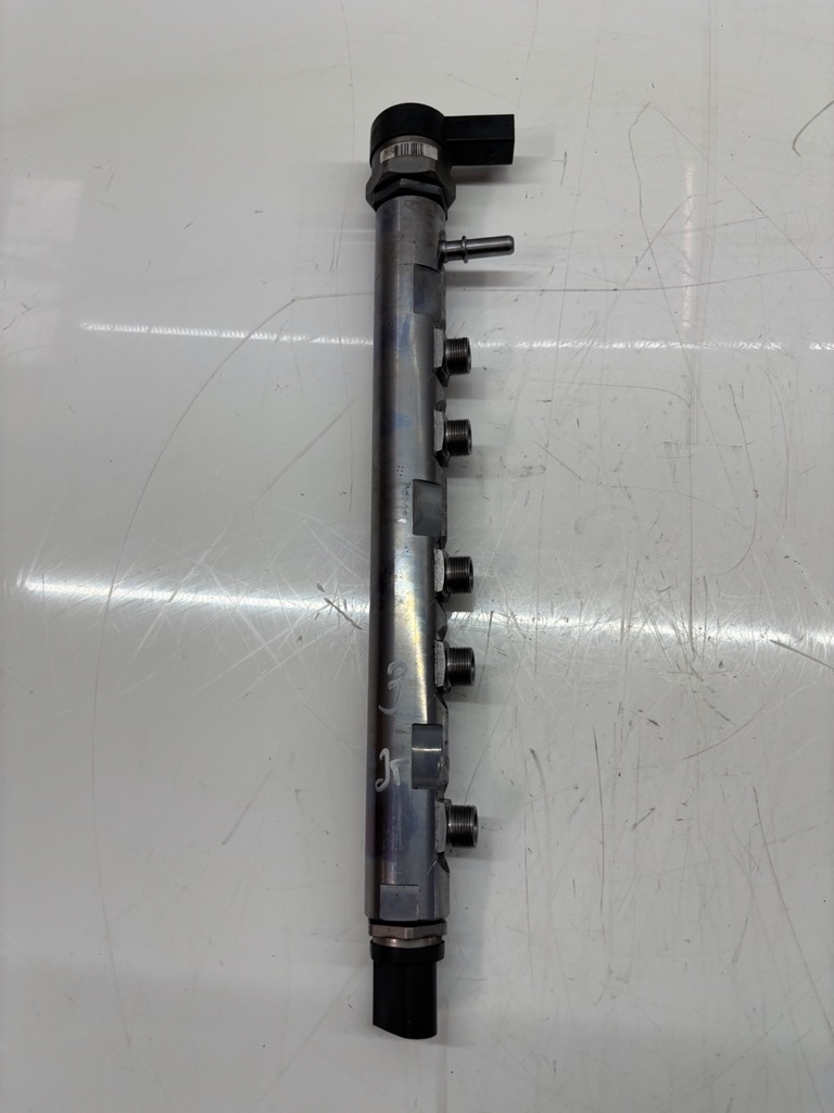 [MTD-449101] Tubo de raíl para BMW X1 E84 2.0 d xDrive20d N47D20C N47 7809128