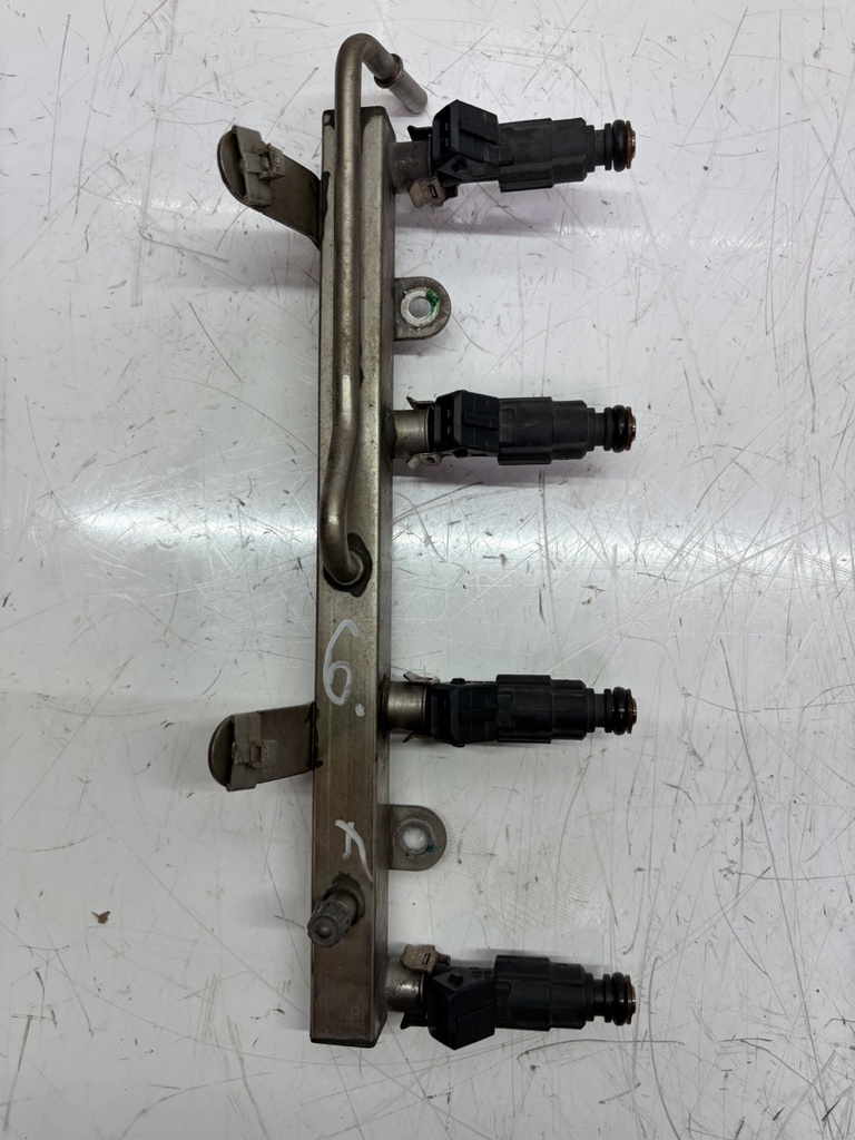 [MTD-453917] Carril del inyector MG ZS SUV 1.5 VTi 15S4C F01R00P100