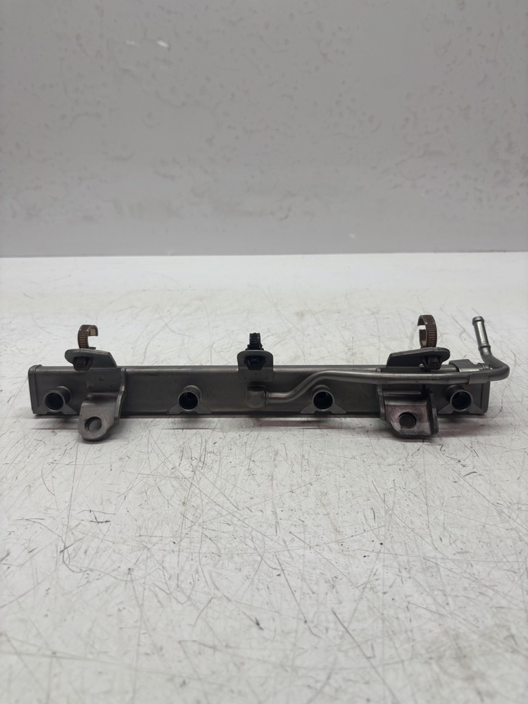 [MTD-454999] Barra de inyectores Suzuki SX4 S-Cross 1.6 gasolina M16A 15730-61M00