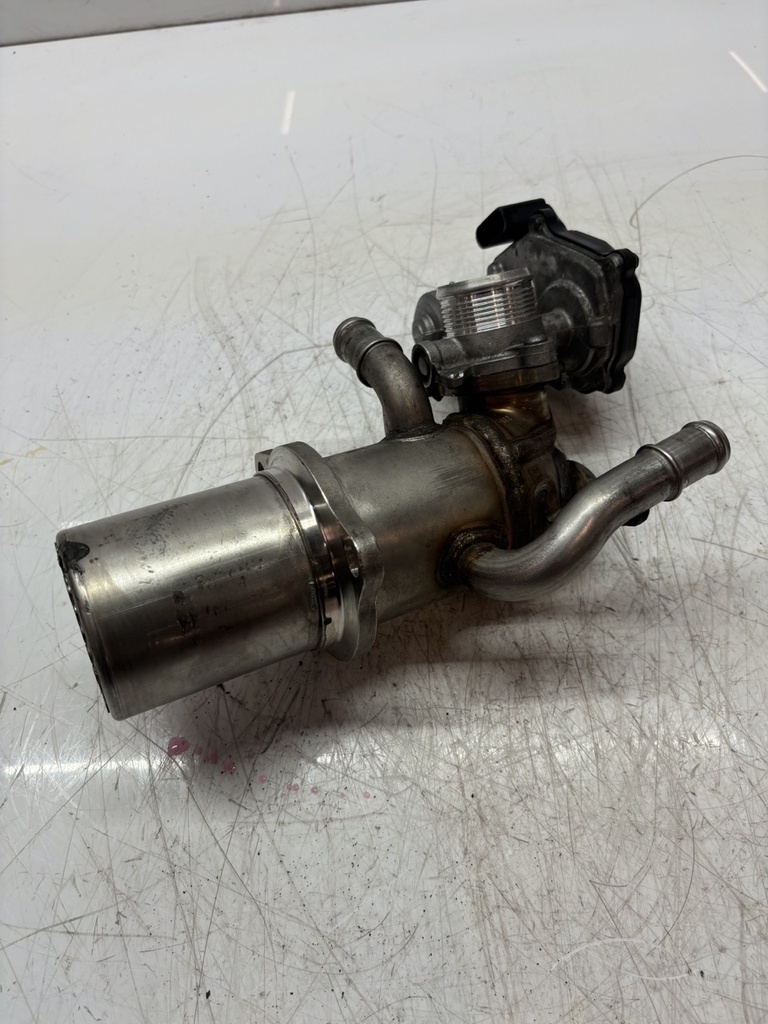 [MTD-454956] Enfriador de gases de escape Audi A4 B8 A5 A6 C7 Q5 2.0 TDI CNHA CNH 04L131513B