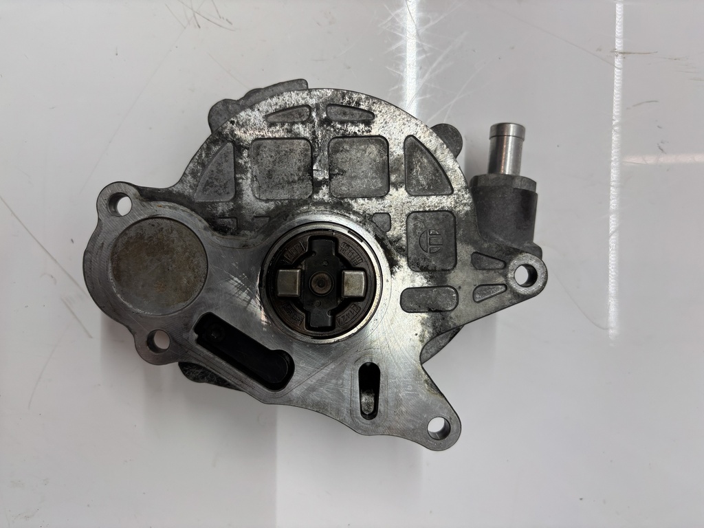 [MTD-457225] Bomba de vacío para Audi Q5 / Seat Exeo 2.0 TDI CGLB CGL 03L145100F