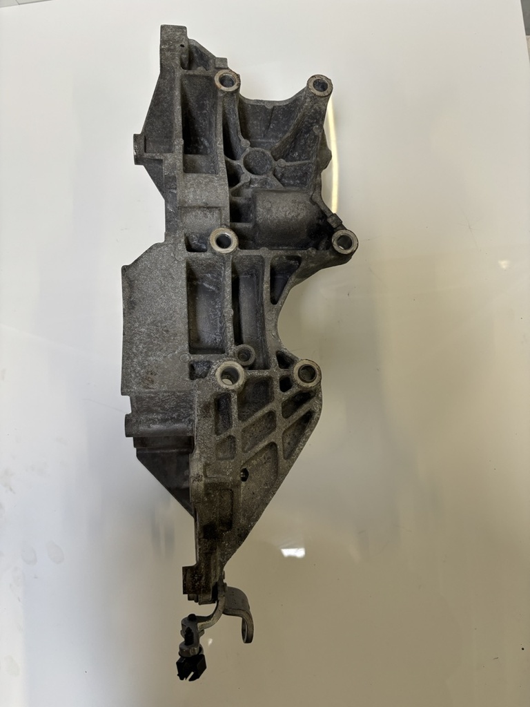 [MTD-501990] Soporte motor Audi A4 B8 A5 A6 C7 Q5 2.0 TDI CGLD CGL 03L903143R