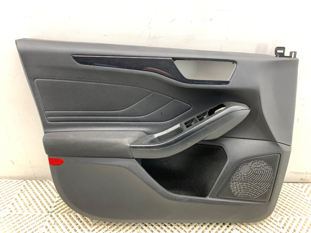 [STARK-800971] Panel de puerta delantera izquierda Ford Focus IV Turnier (HP) 1.5 EcoBoost 110 kW 2018-2022