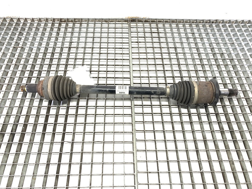 [STARK-803461] Semieje trasero izquierdo BMW Serie 3 (F30, F80) 2011-2018