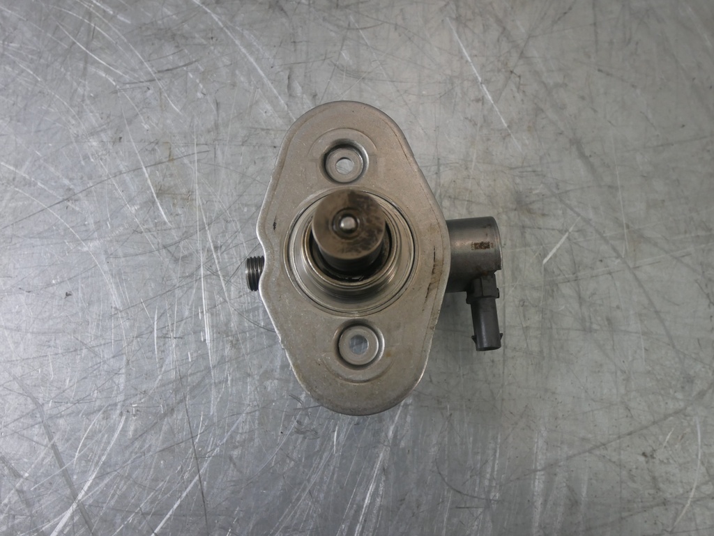 [MTD-427586] Bomba de combustible BMW X5 F15 F85 4.4 xDrive N63T N63 N63B44B 7599865