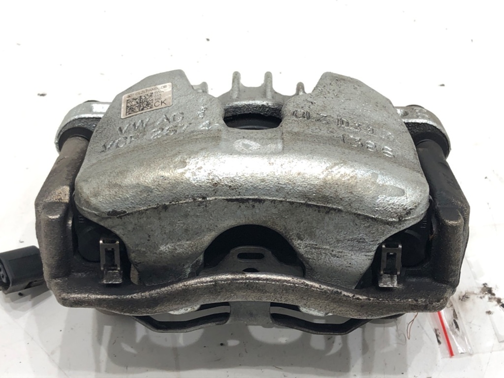 [STARK-660273] Pinza de freno delantera derecha SKODA SUPERB IV Kombi (NZ5) 2.0 TDI 110 kW