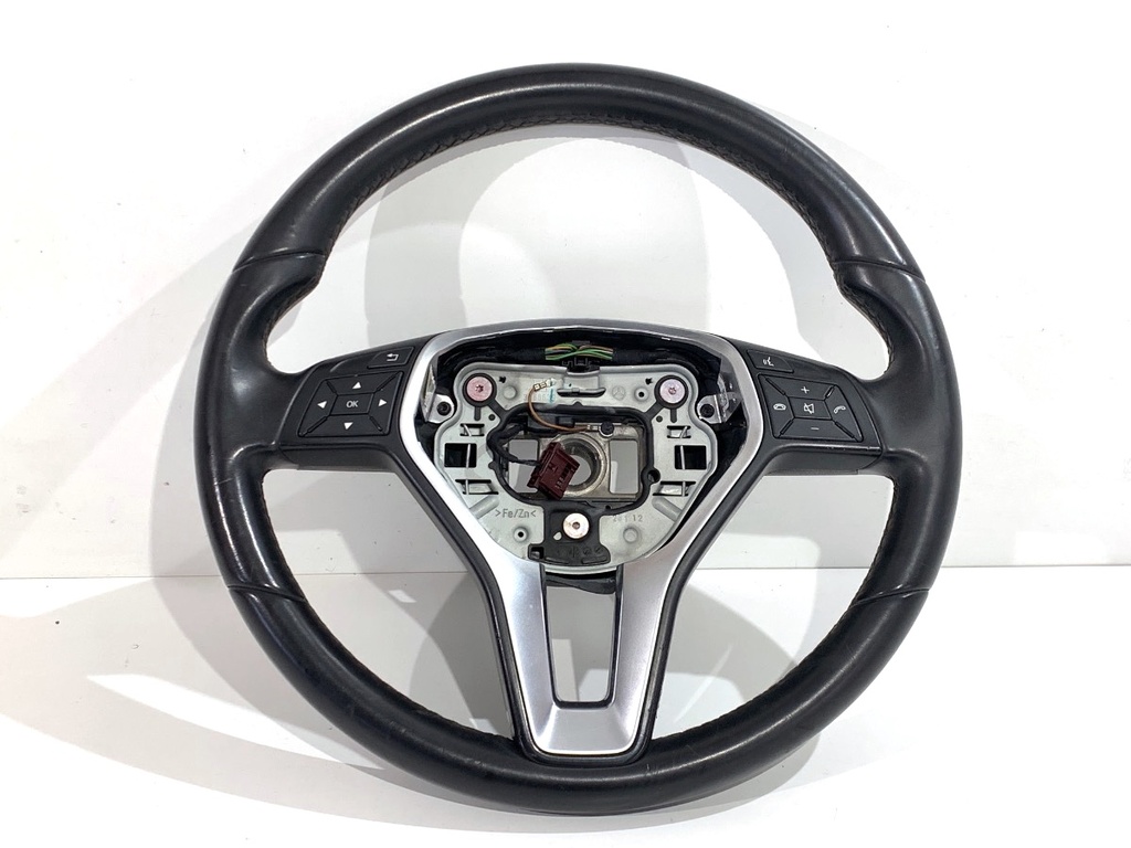[STARK-837734] Volante Mercedes-Benz Clase A (W176) 2012-2018