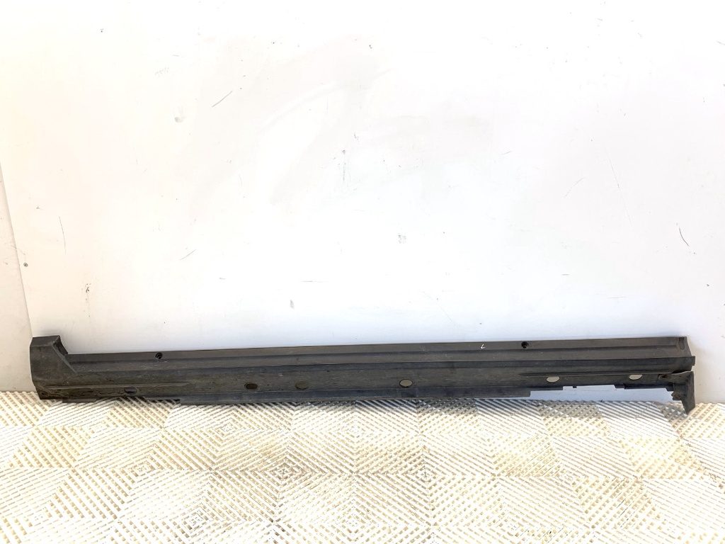 [STARK-907321] Moldura de umbral izquierda Toyota Yaris Cross (MXP_) 2020-2022