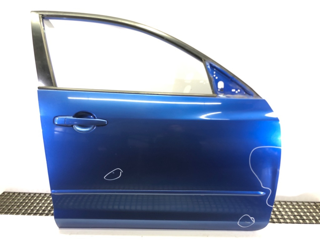 [STARK-560716] Puerta delantera derecha Mazda 3 (BK) 2003-2009