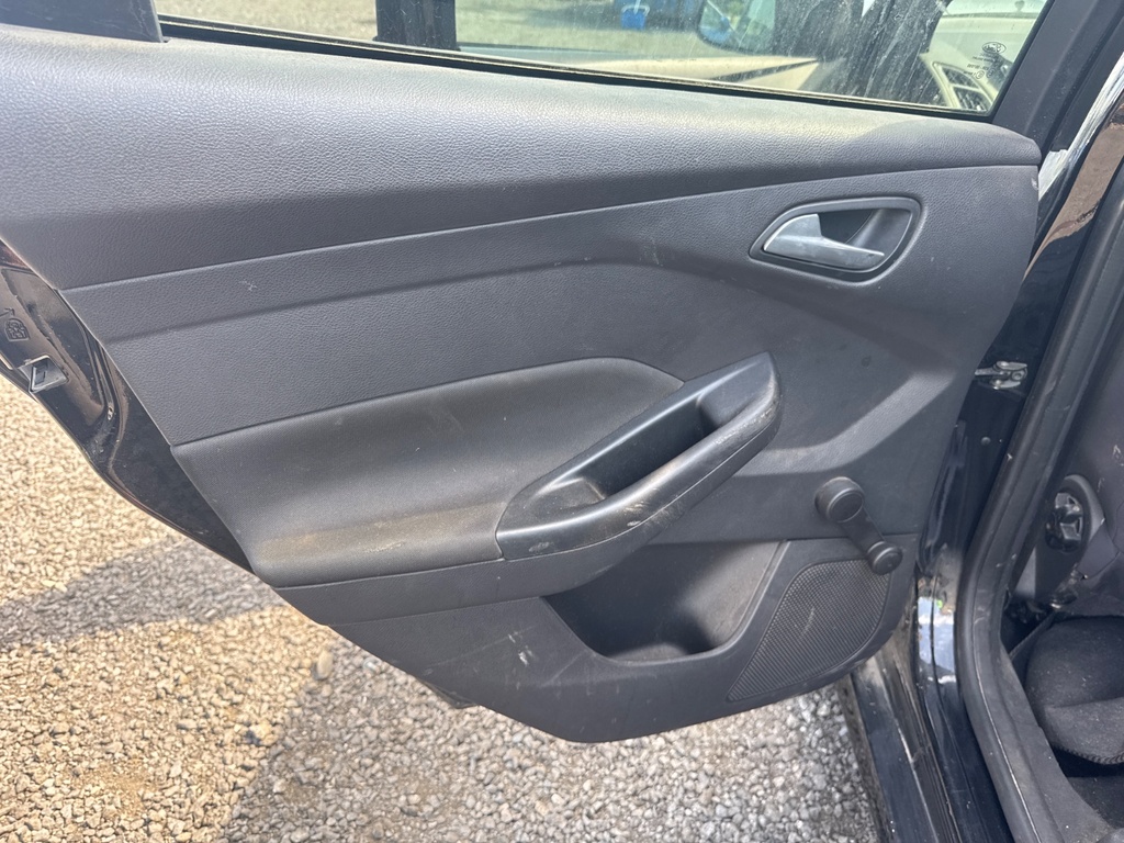 [MTD-530195] Arnés de cableado de puerta trasera izquierda Ford Focus III
