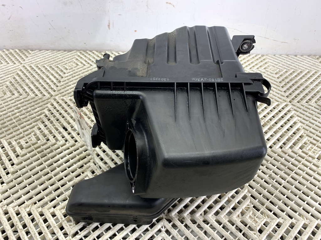 [STARK-698631] Caja de filtro de aire Hyundai ix35 (LM, EL, ELH) 1.7 CRDi 85 kW