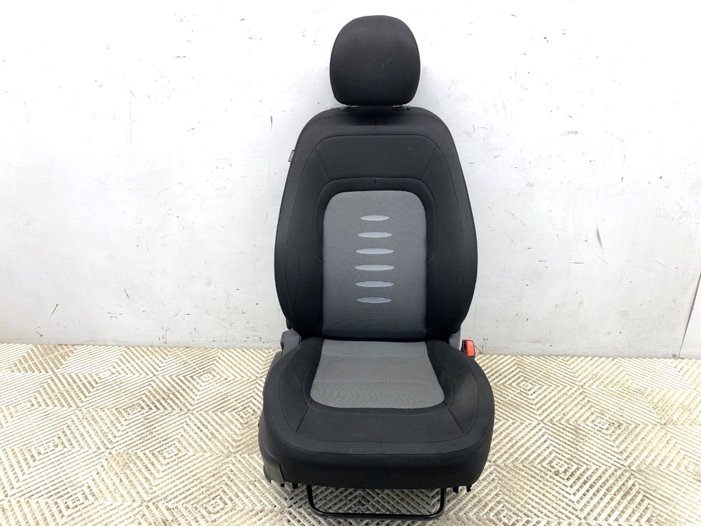 [STARK-728715] Asiento delantero derecho KIA CEE'd Sportswagon (JD) 2012-2018