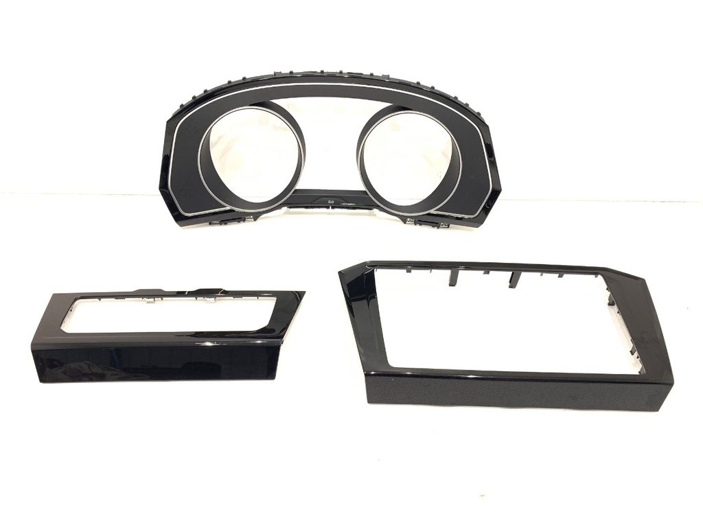 [STARK-739853] Moldura decorativa VW Passat B8 Variant (3G5, CB5) 2014-2022