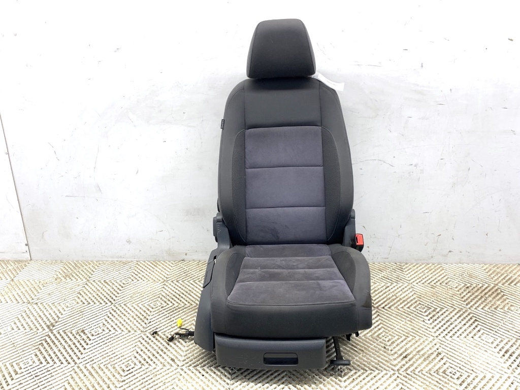 [STARK-769499] Asiento delantero derecho VW Touran (1T3) 2010-2015