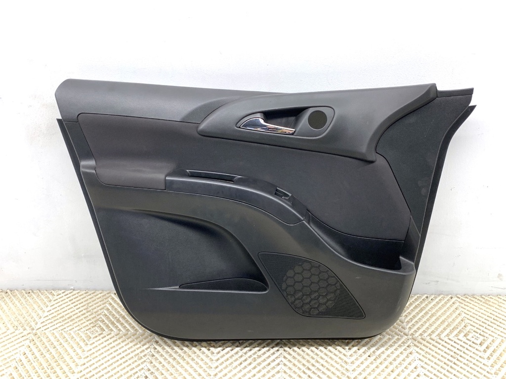 [STARK-783593] Panel de puerta delantero izquierdo Opel Meriva B (S10) 2010-2017