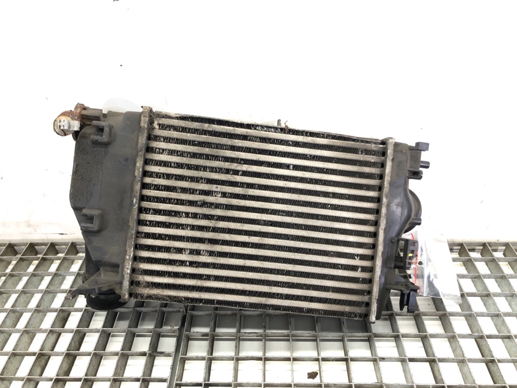 [STARK-808549] Intercooler Renault Megane IV Grandtour 1.5 dCi 90 66 kW 2016-2022