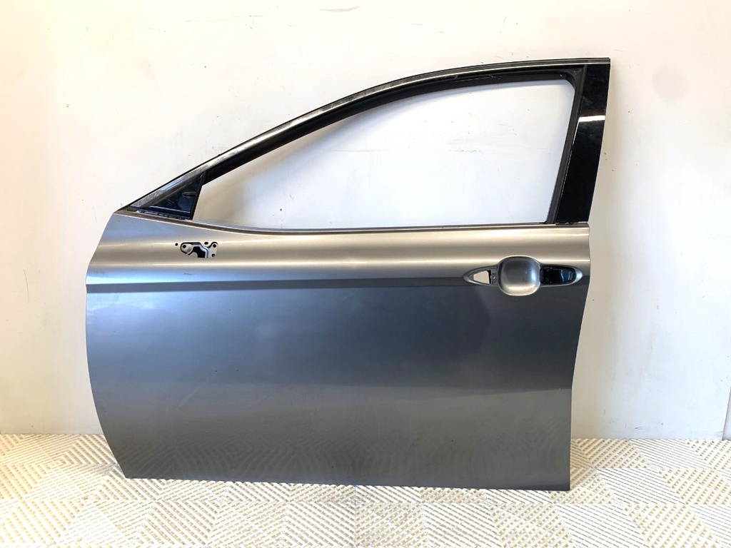 [STARK-898899] Puerta delantera izquierda Toyota Camry (_V7_, _VA7_, _VH7_) 2017-2022
