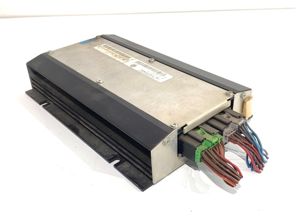 [STARK-820313] Amplificador VW Touareg (7LA, 7L6, 7L7) 2002-2013