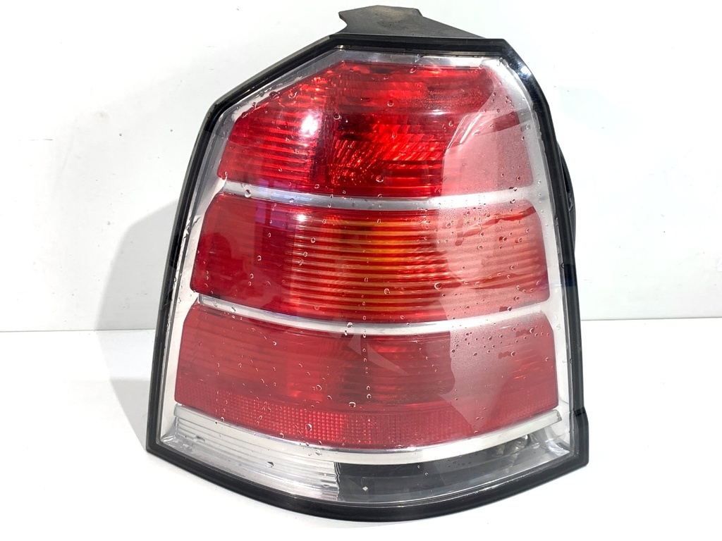 [STARK-820947] Piloto trasero izquierdo OPEL ZAFIRA / ZAFIRA FAMILY B (A05) 2005-2019
