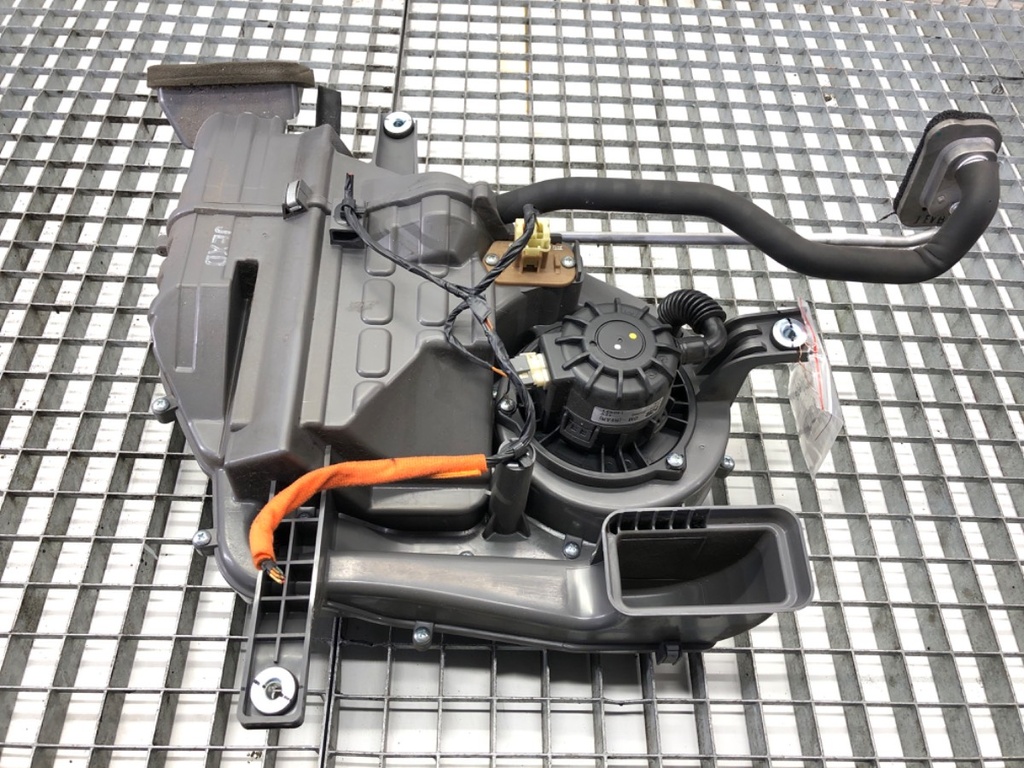 [STARK-820782] Núcleo de calefacción Hyundai Santa Fe III (DM, DMA) 2.2 CRDi 4WD 145 kW (197 CV) 2012-2015